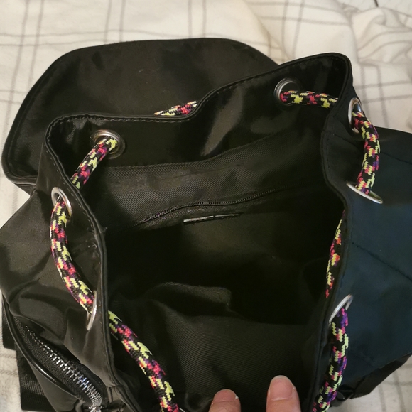 Urban Outfitter Small Backpack - Picture 4 of 4